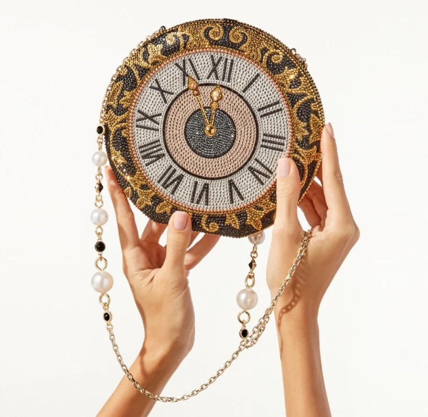 9 Judith Leiber Bags That Look Like They Belong in a Fairy Tale 5.webp